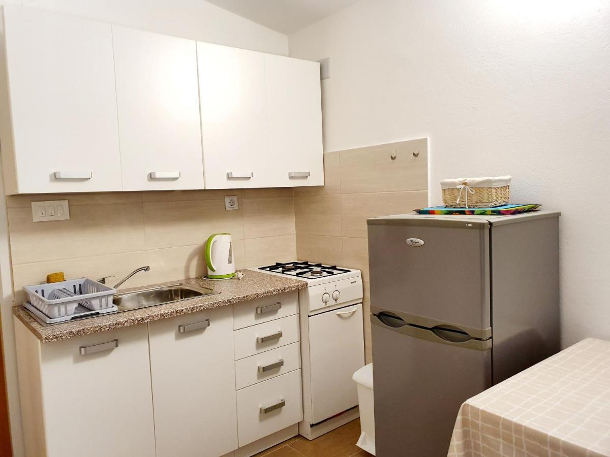 Apartamani Katarina Vl.Ilija Jusup Apartment สตารีกราด-ปาเคลนีซา ภายนอก รูปภาพ