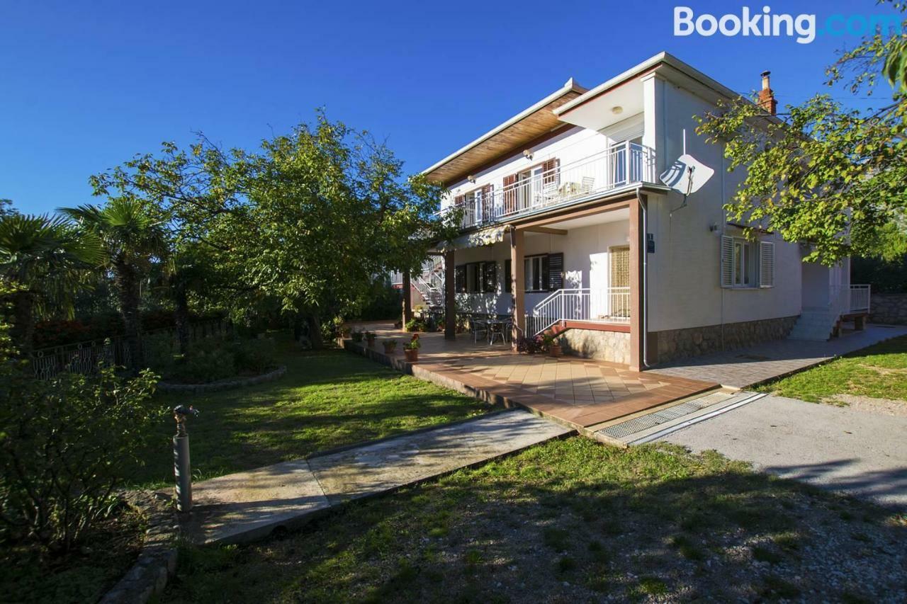 Apartamani Katarina Vl.Ilija Jusup Apartment สตารีกราด-ปาเคลนีซา ภายนอก รูปภาพ