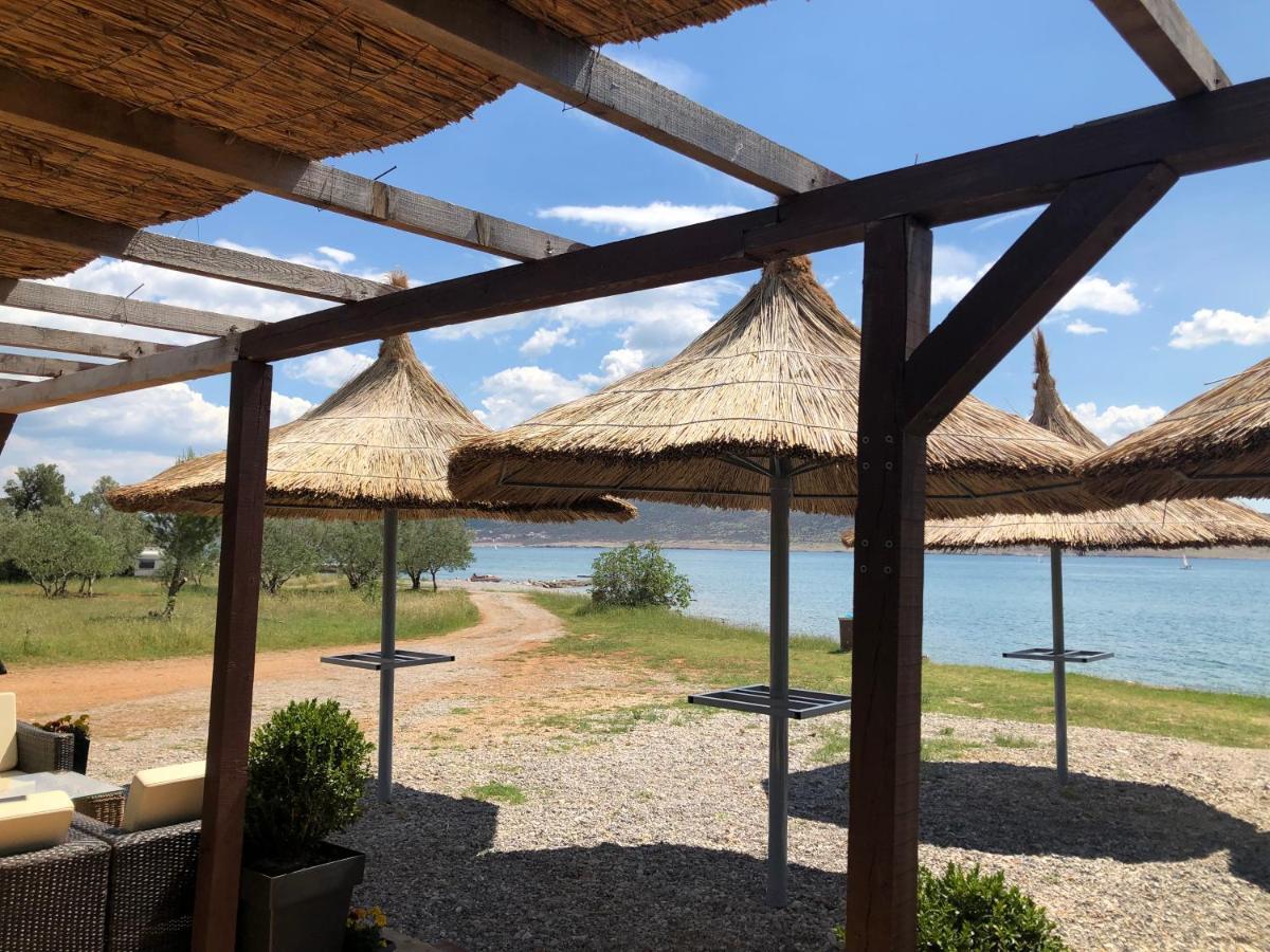 Apartamani Katarina Vl.Ilija Jusup Apartment สตารีกราด-ปาเคลนีซา ภายนอก รูปภาพ